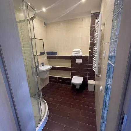 Pokoje I Apartamenty Goscinne Asia *