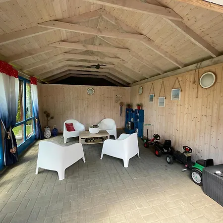 Pokoje I Apartamenty Goscinne Asia Apartment *