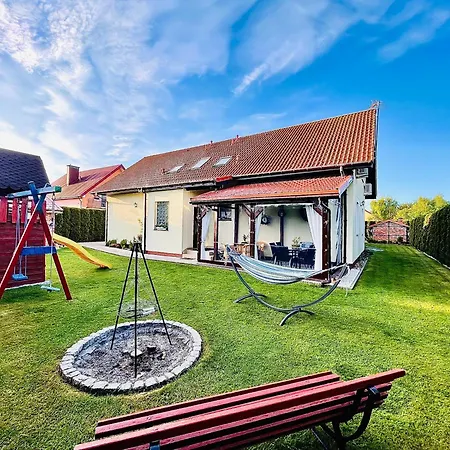 Pokoje I Apartamenty Goscinne Asia Apartment Grzybowo (West Pomeranian)